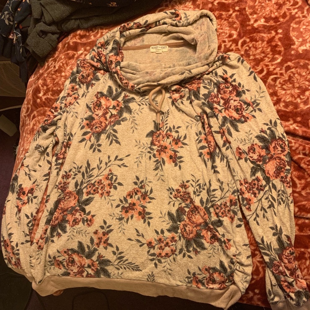 Large maternity shirt